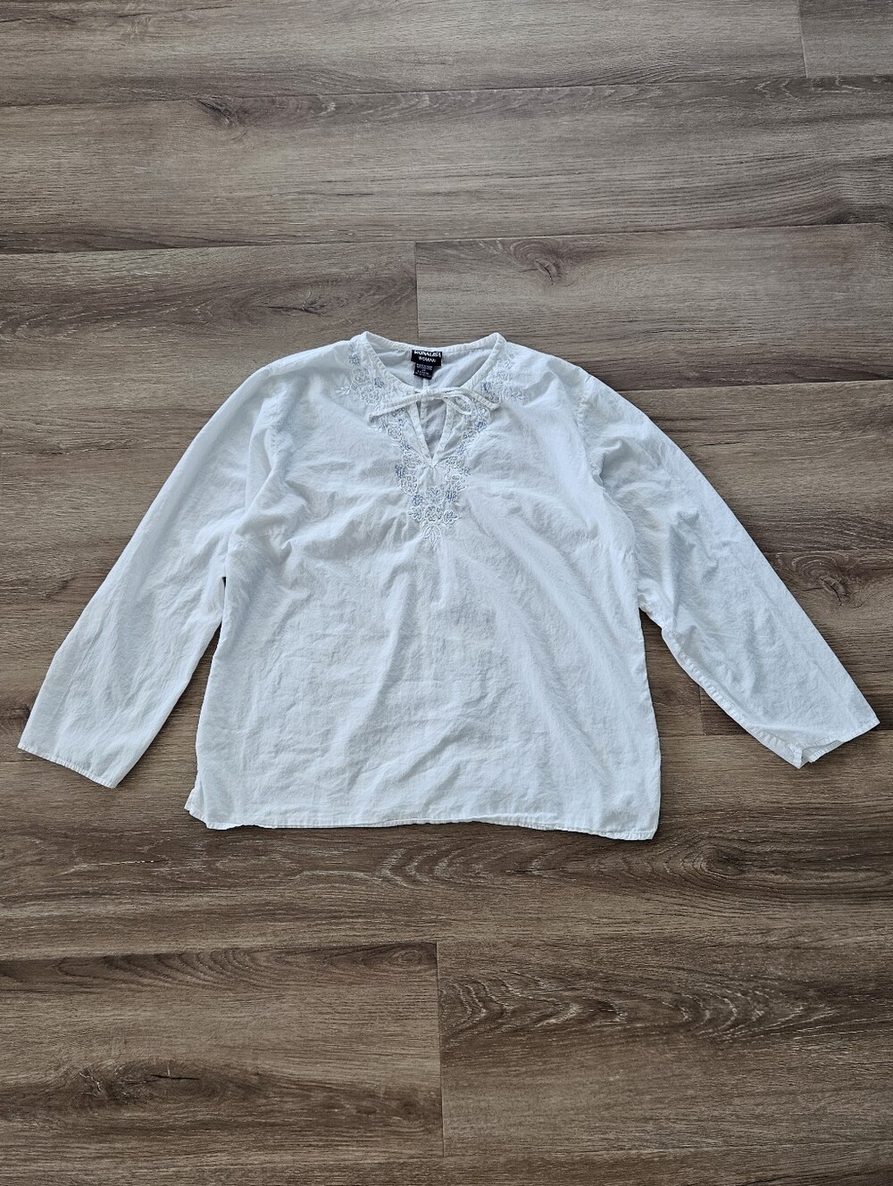 Mona Lisa White Embroidered Long Sleeve Blouse Size 2X